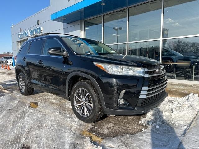 used 2017 Toyota Highlander car, priced at $21,989