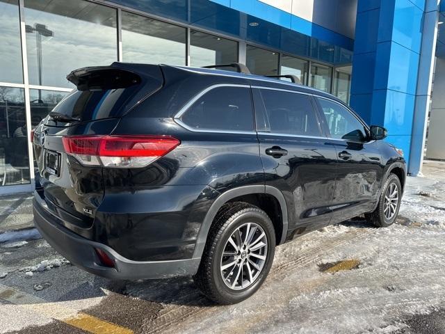 used 2017 Toyota Highlander car, priced at $21,989