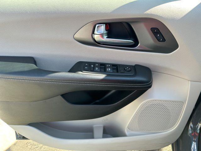 used 2022 Chrysler Pacifica car, priced at $19,999