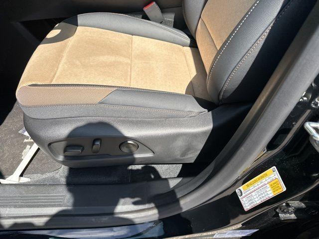 new 2025 Chevrolet Equinox car, priced at $38,411