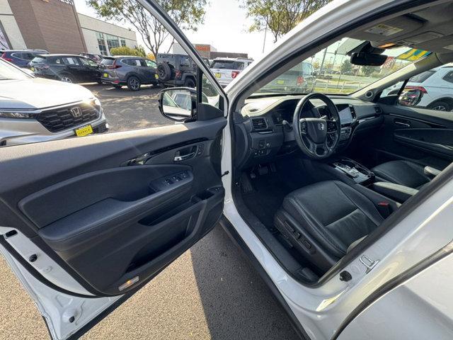 used 2022 Honda Pilot car, priced at $34,133