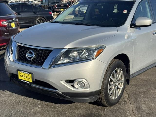 used 2014 Nissan Pathfinder car, priced at $8,933