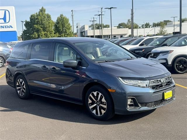 used 2025 Honda Odyssey car, priced at $38,333