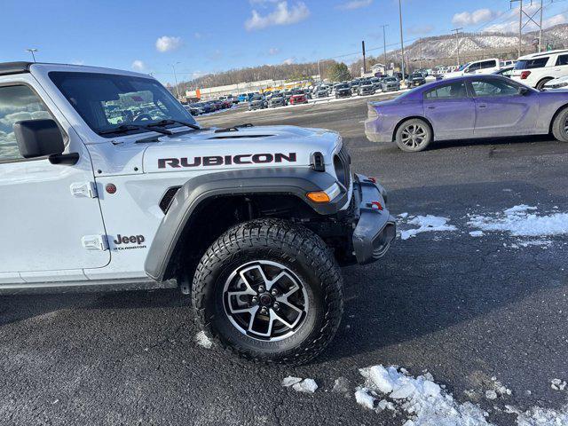 used 2024 Jeep Gladiator car, priced at $46,224