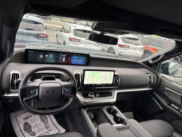new 2025 Ford Expedition car, priced at $85,065