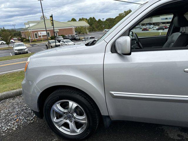 used 2015 Honda Pilot car, priced at $21,999