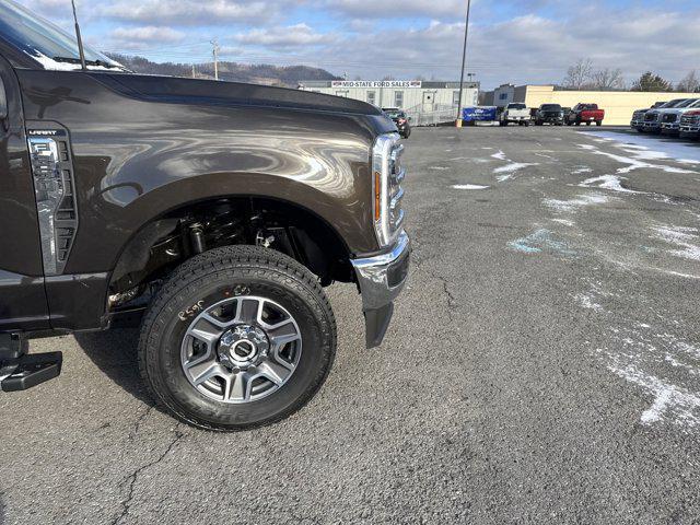 new 2025 Ford F-250 car, priced at $67,662