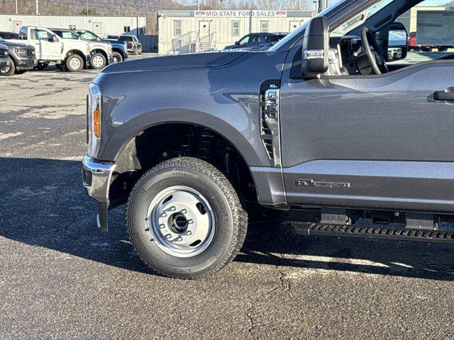 new 2025 Ford F-350 car, priced at $67,725