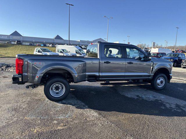 new 2025 Ford F-350 car, priced at $67,725