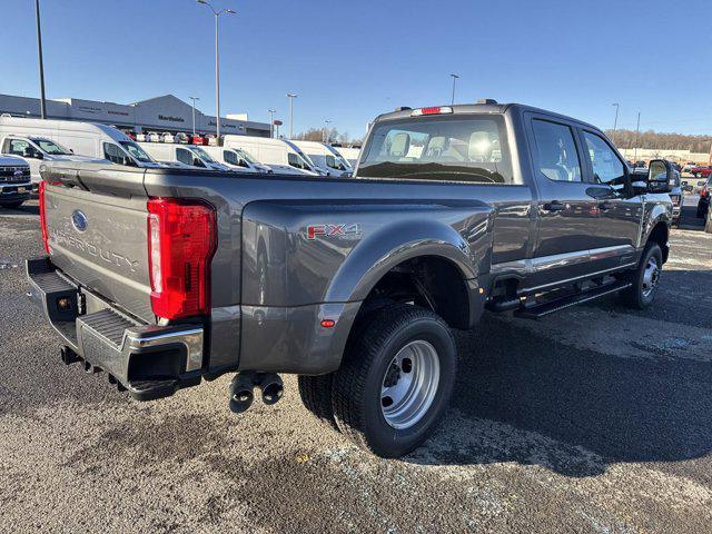 new 2025 Ford F-350 car, priced at $67,725