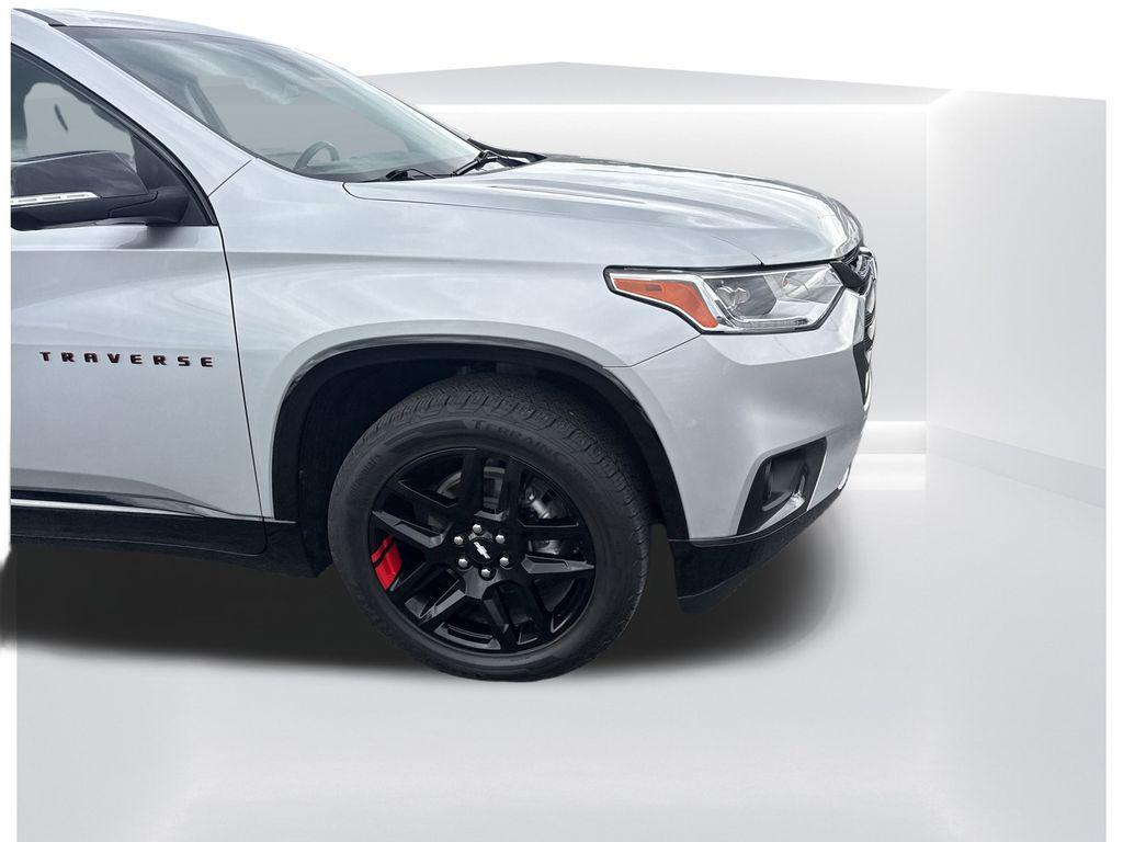 used 2021 Chevrolet Traverse car, priced at $29,364