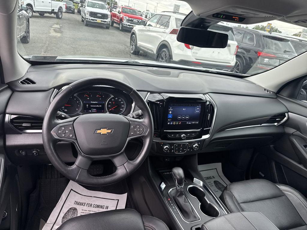 used 2021 Chevrolet Traverse car, priced at $29,364