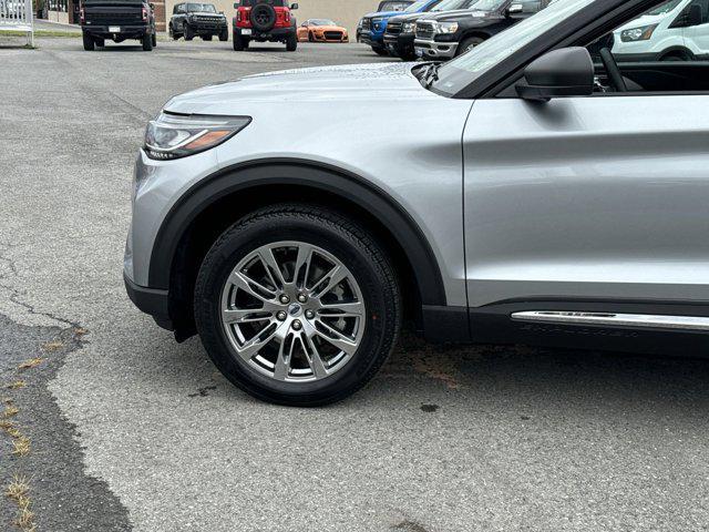 new 2025 Ford Explorer car, priced at $47,722