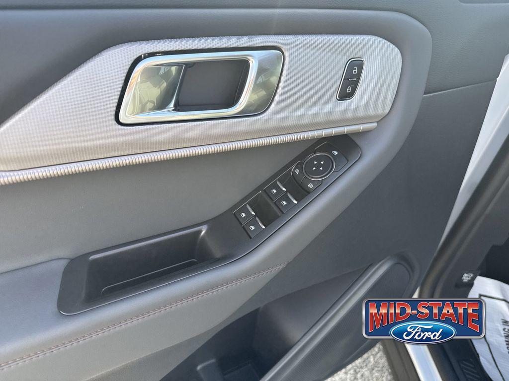new 2025 Ford Explorer car, priced at $41,645