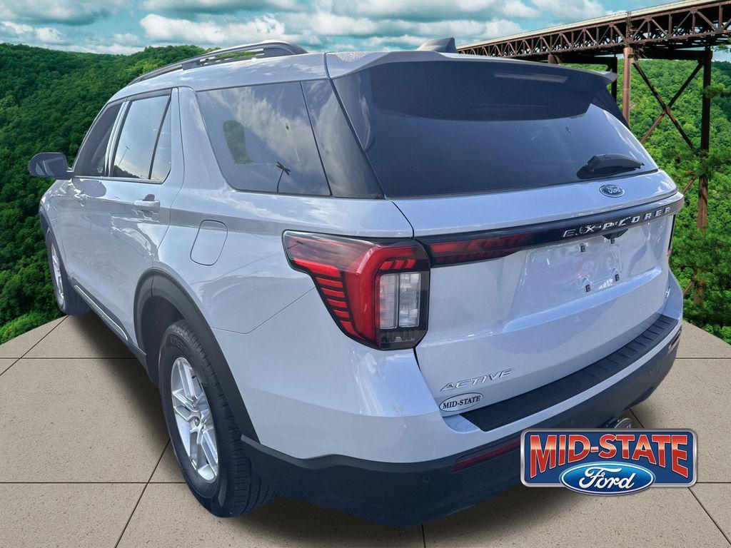 new 2025 Ford Explorer car, priced at $41,645