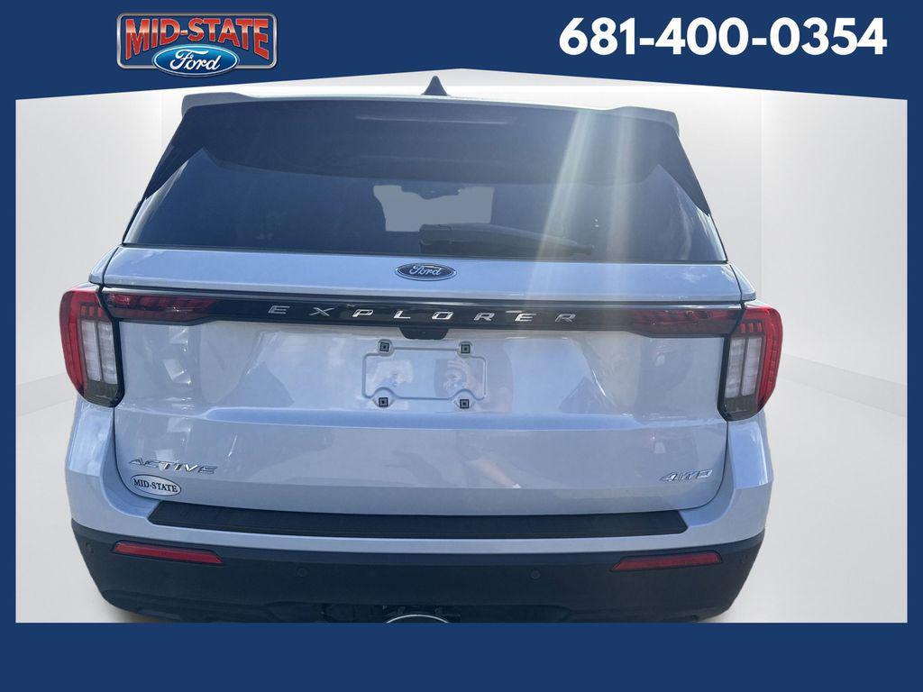 new 2025 Ford Explorer car, priced at $40,499
