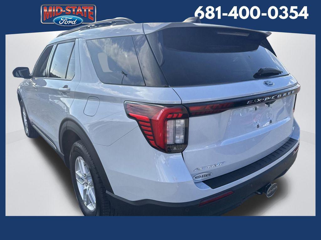 new 2025 Ford Explorer car, priced at $40,499
