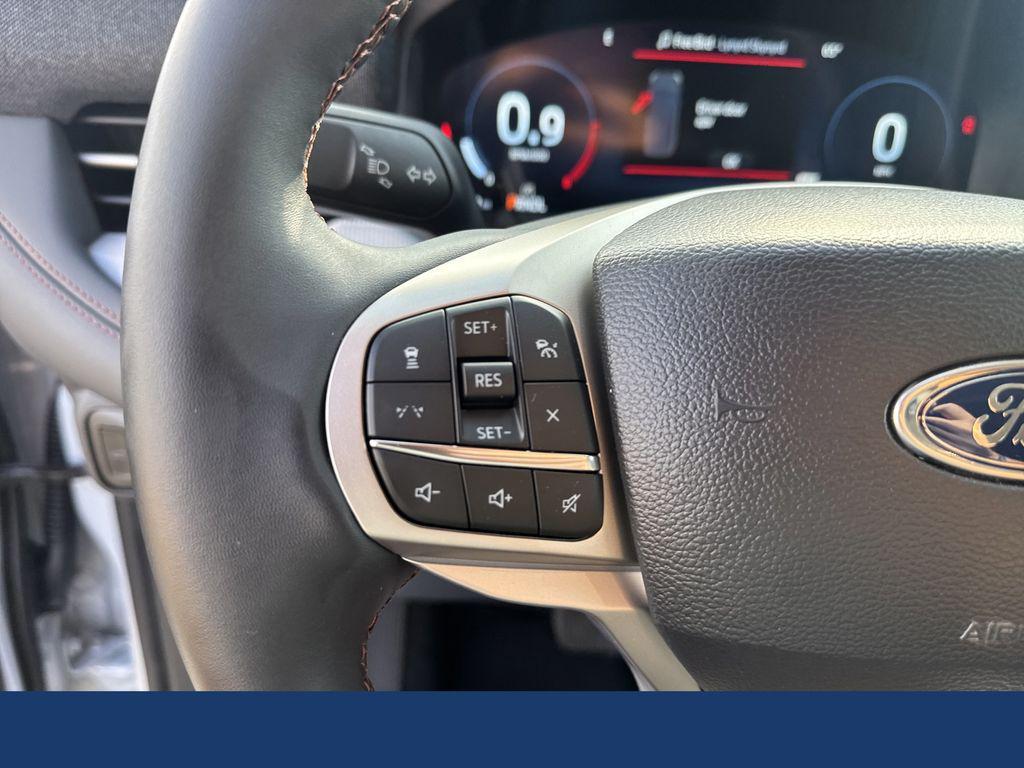 new 2025 Ford Explorer car, priced at $40,499