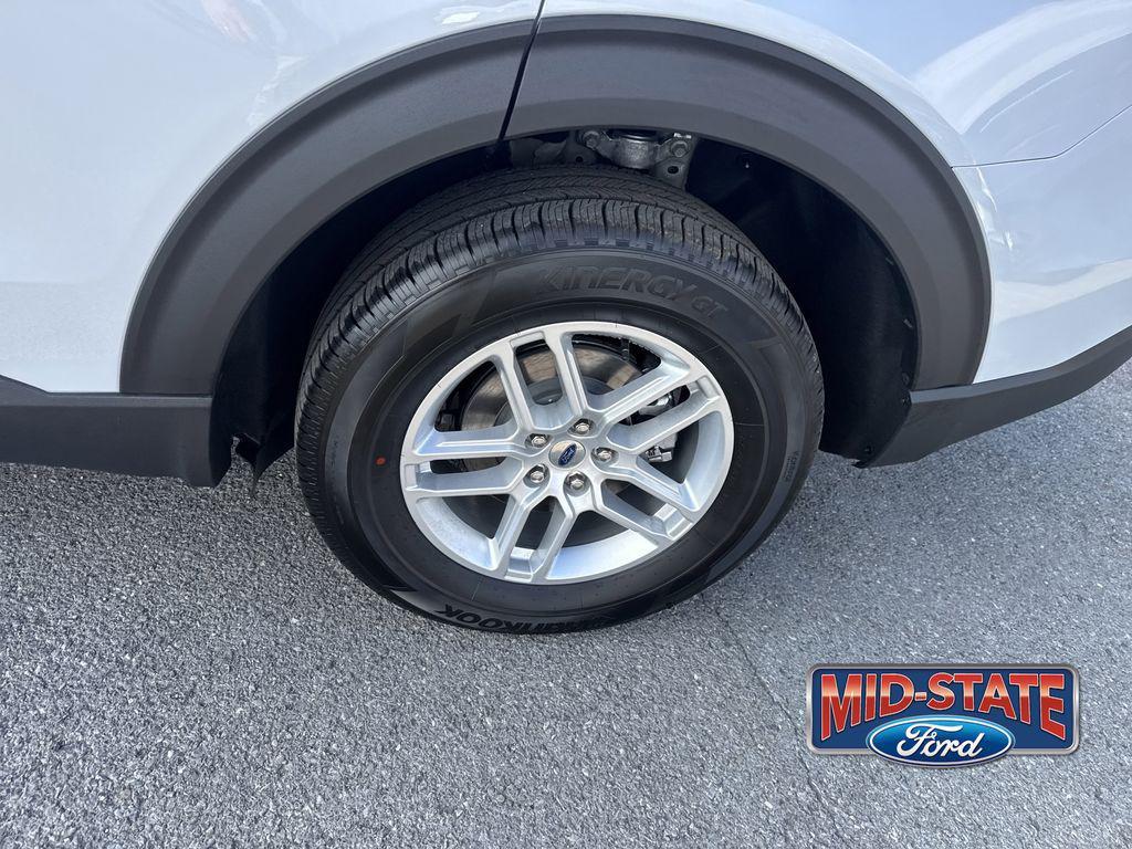 new 2025 Ford Explorer car, priced at $41,645
