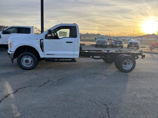 new 2024 Ford F-350 car, priced at $64,531