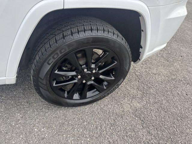 used 2022 Jeep Grand Cherokee car, priced at $31,145