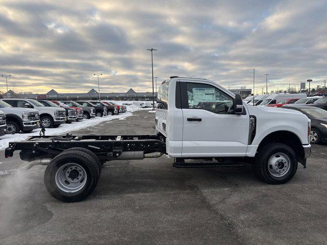 new 2025 Ford F-350 car, priced at $56,410