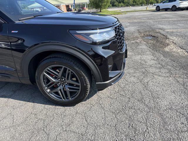 new 2025 Ford Explorer car, priced at $51,555
