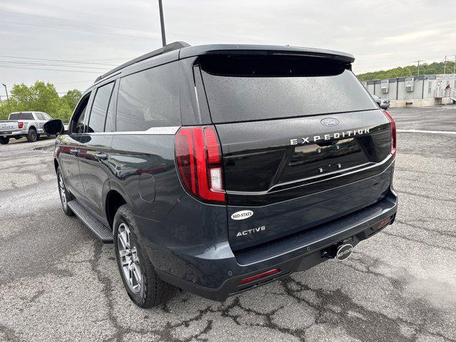 new 2025 Ford Expedition car, priced at $69,617