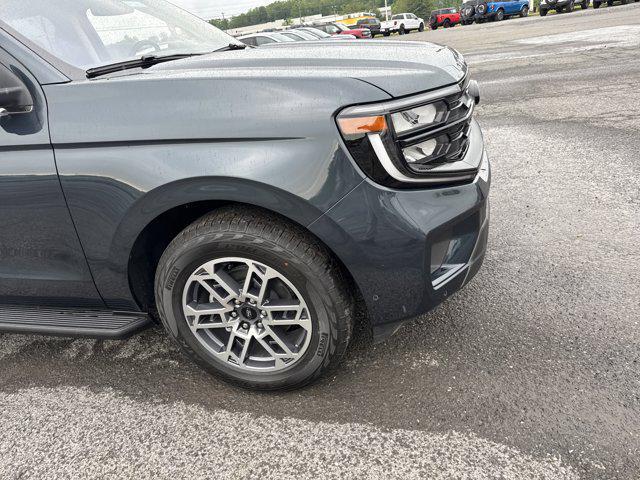 new 2025 Ford Expedition car, priced at $69,617