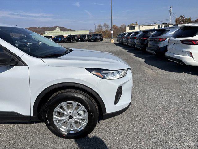 new 2025 Ford Escape car, priced at $29,999