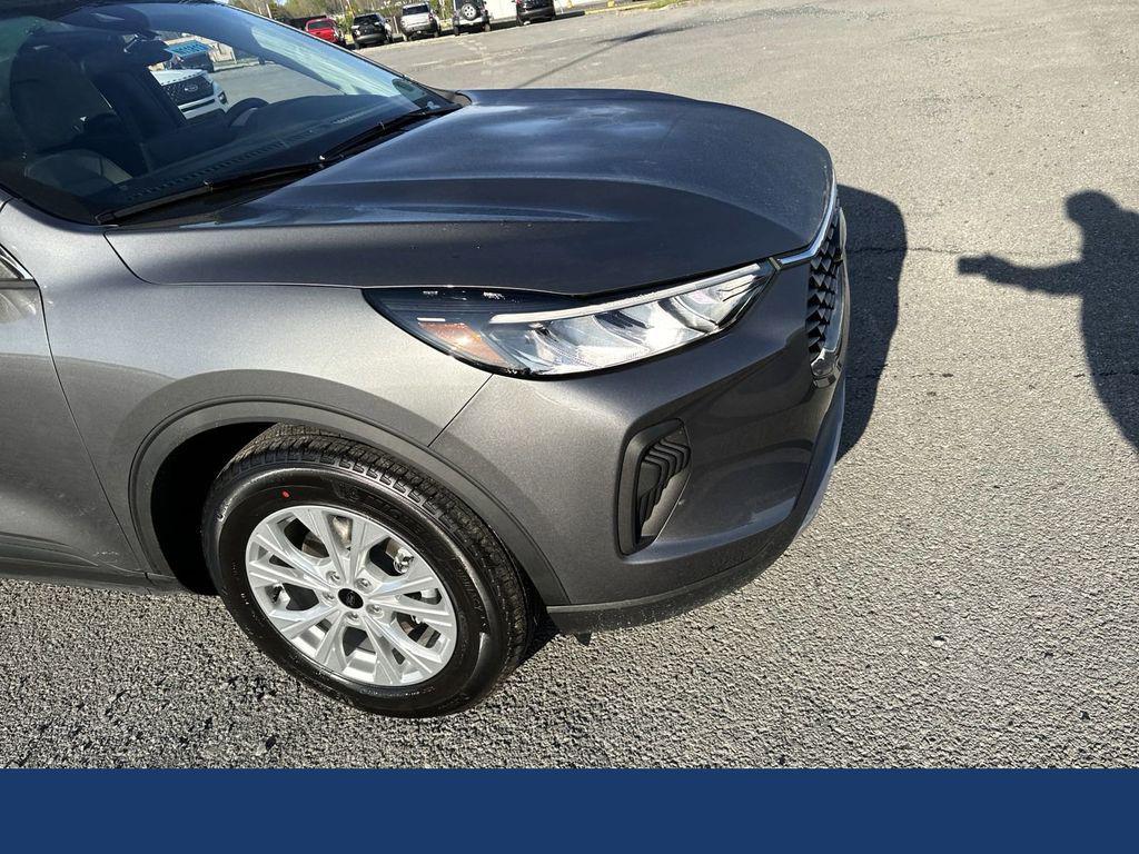 new 2024 Ford Escape car, priced at $29,999