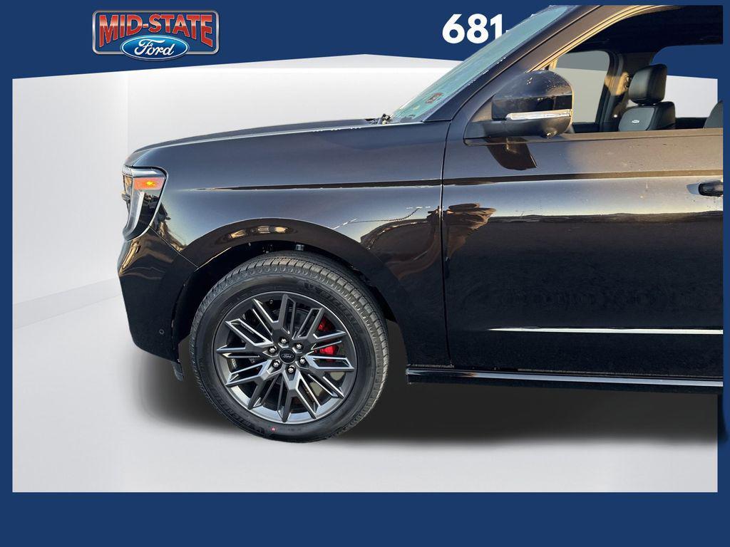 new 2025 Ford Expedition car, priced at $83,925