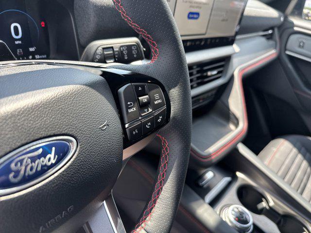 new 2025 Ford Explorer car, priced at $45,850