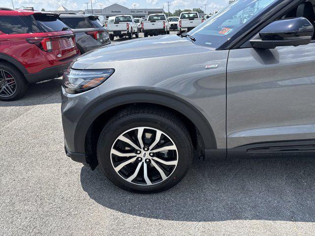 new 2025 Ford Explorer car, priced at $45,850