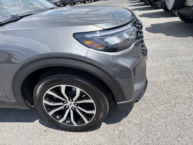 new 2025 Ford Explorer car, priced at $45,850