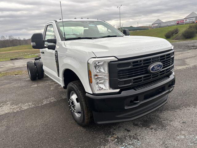 new 2025 Ford F-350 car, priced at $55,000