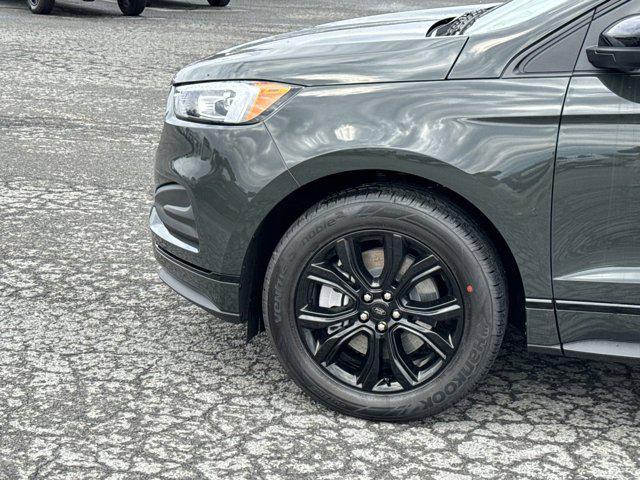 new 2024 Ford Edge car, priced at $39,555