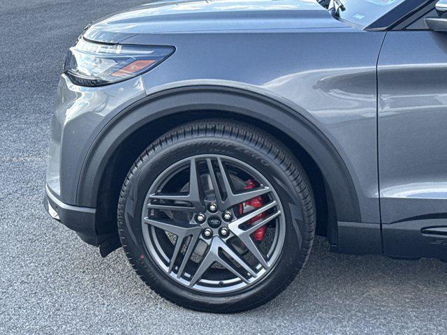 new 2025 Ford Explorer car, priced at $59,997