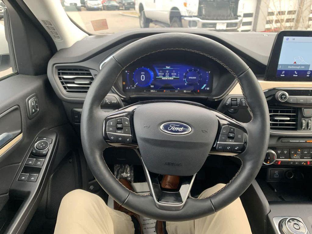 new 2022 Ford Escape car, priced at $29,977