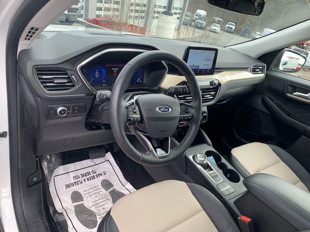 new 2022 Ford Escape car, priced at $29,977
