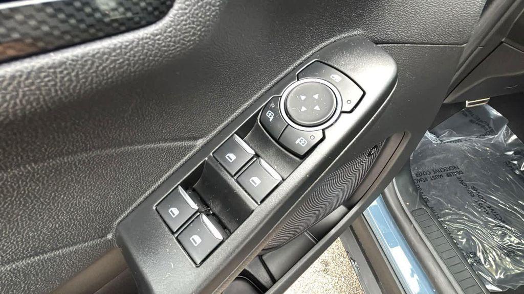 used 2023 Ford Escape car, priced at $30,377