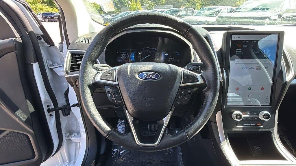 used 2024 Ford Edge car, priced at $25,177