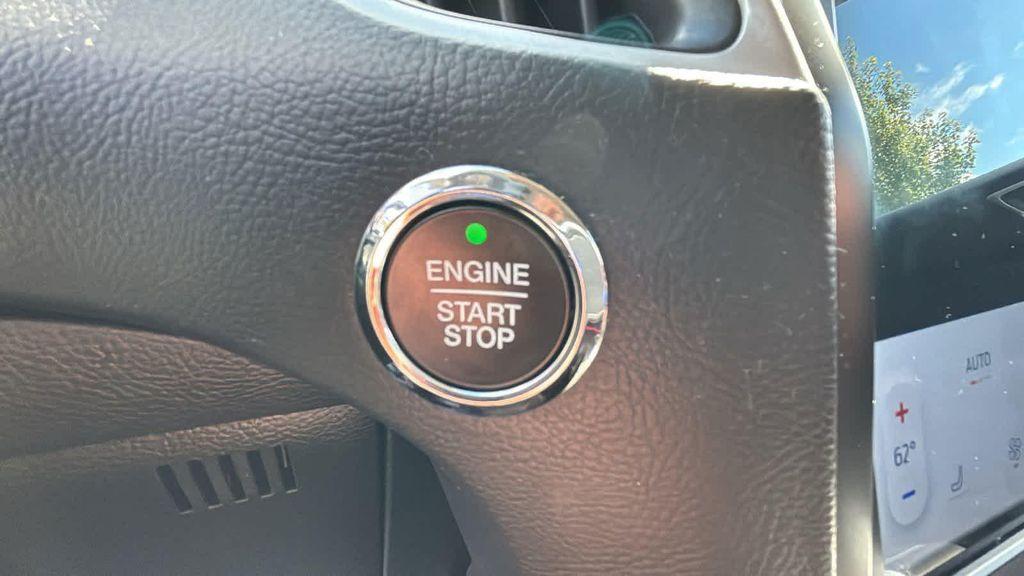 used 2024 Ford Edge car, priced at $25,177