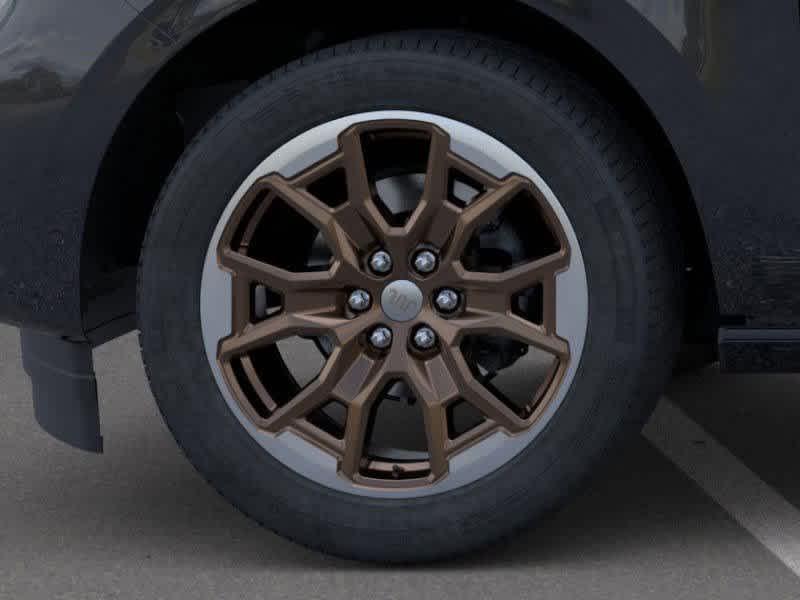 new 2025 Ford Expedition car, priced at $90,435
