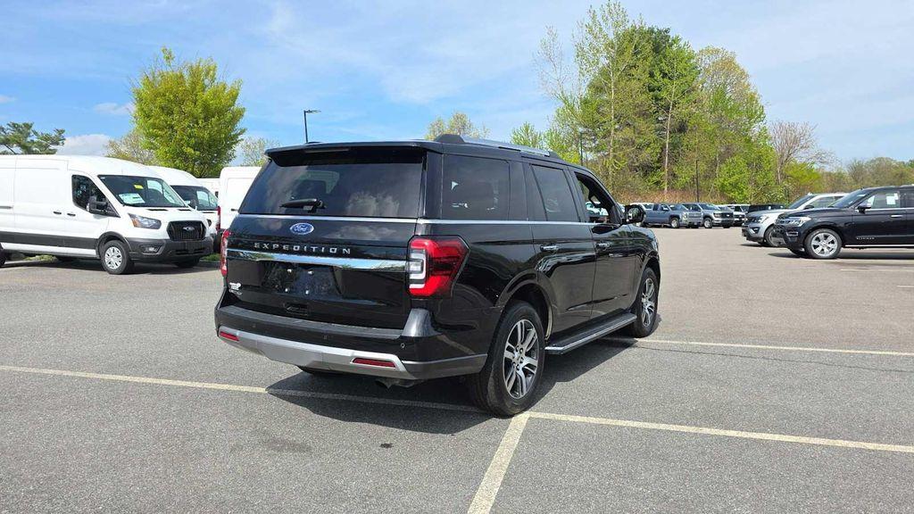 used 2022 Ford Expedition car, priced at $42,987