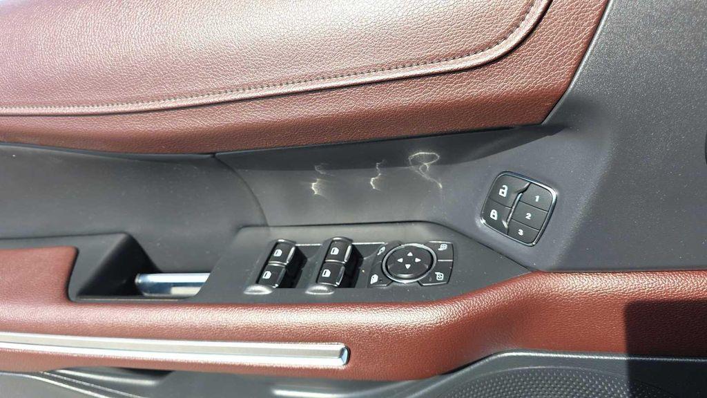 used 2022 Ford Expedition car, priced at $42,987