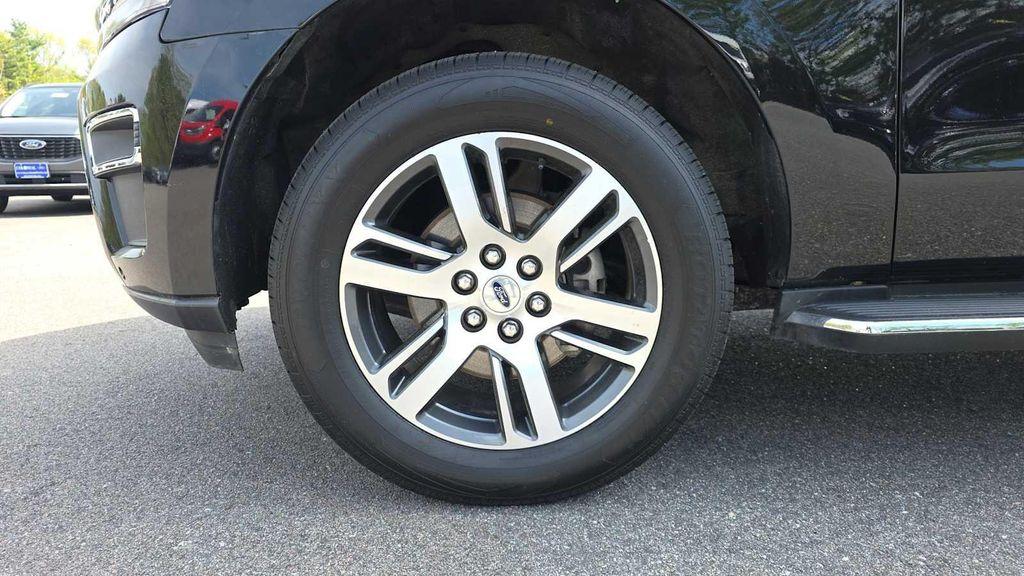 used 2022 Ford Expedition car, priced at $42,987