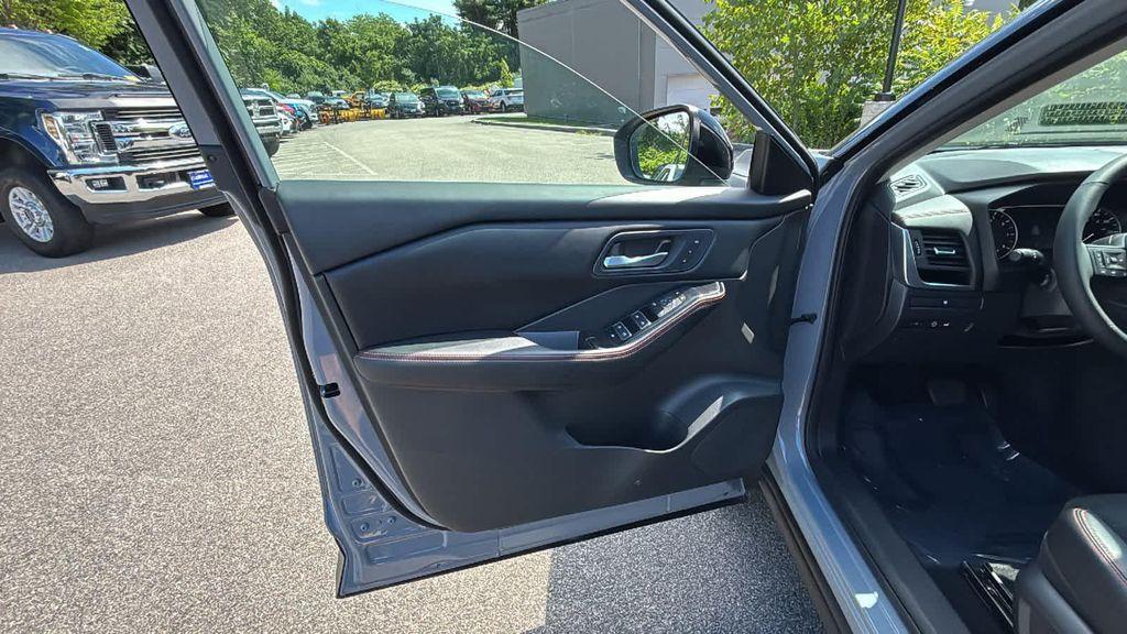 used 2025 Nissan Rogue car, priced at $32,577