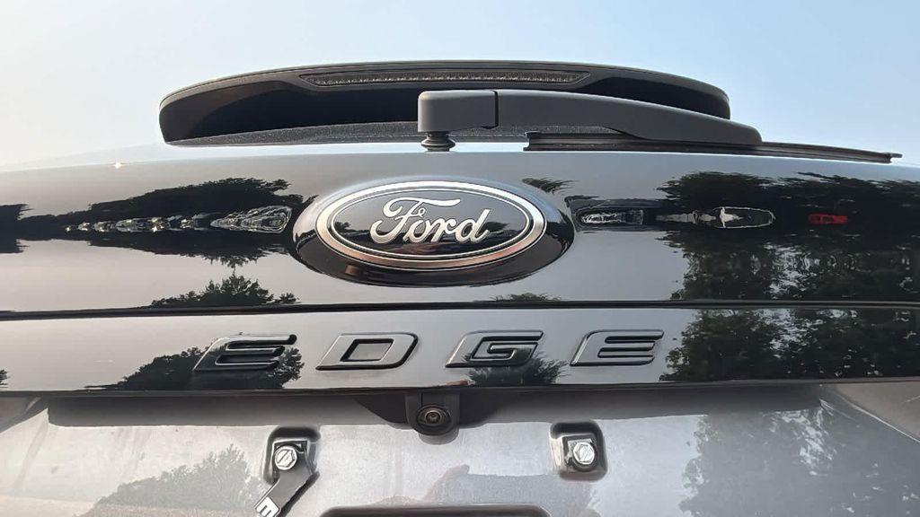 used 2024 Ford Edge car, priced at $29,977