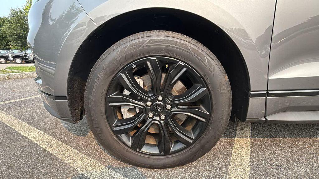 used 2024 Ford Edge car, priced at $29,977